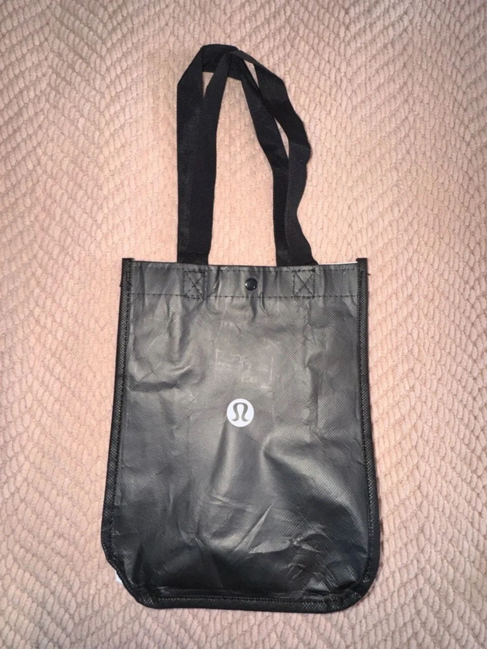 Lululemon store merchandise reusable bag. Small